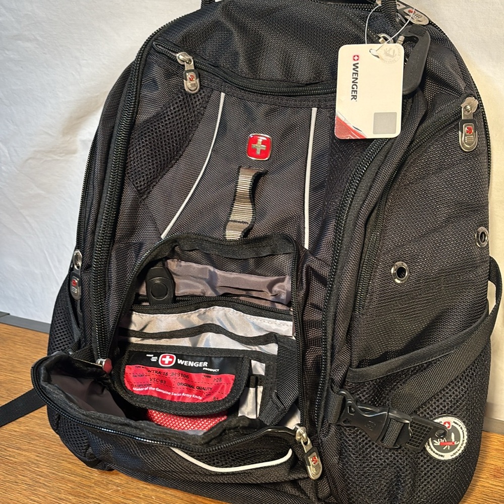 Wenger Backpack - Picture 5 of 13
